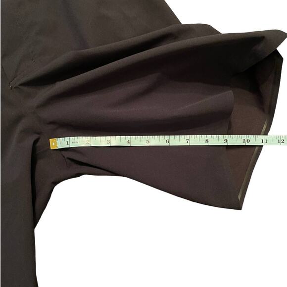 On Running Waterproof Shorts‎ Black Small MSRP $180 - Picture 12 of 13